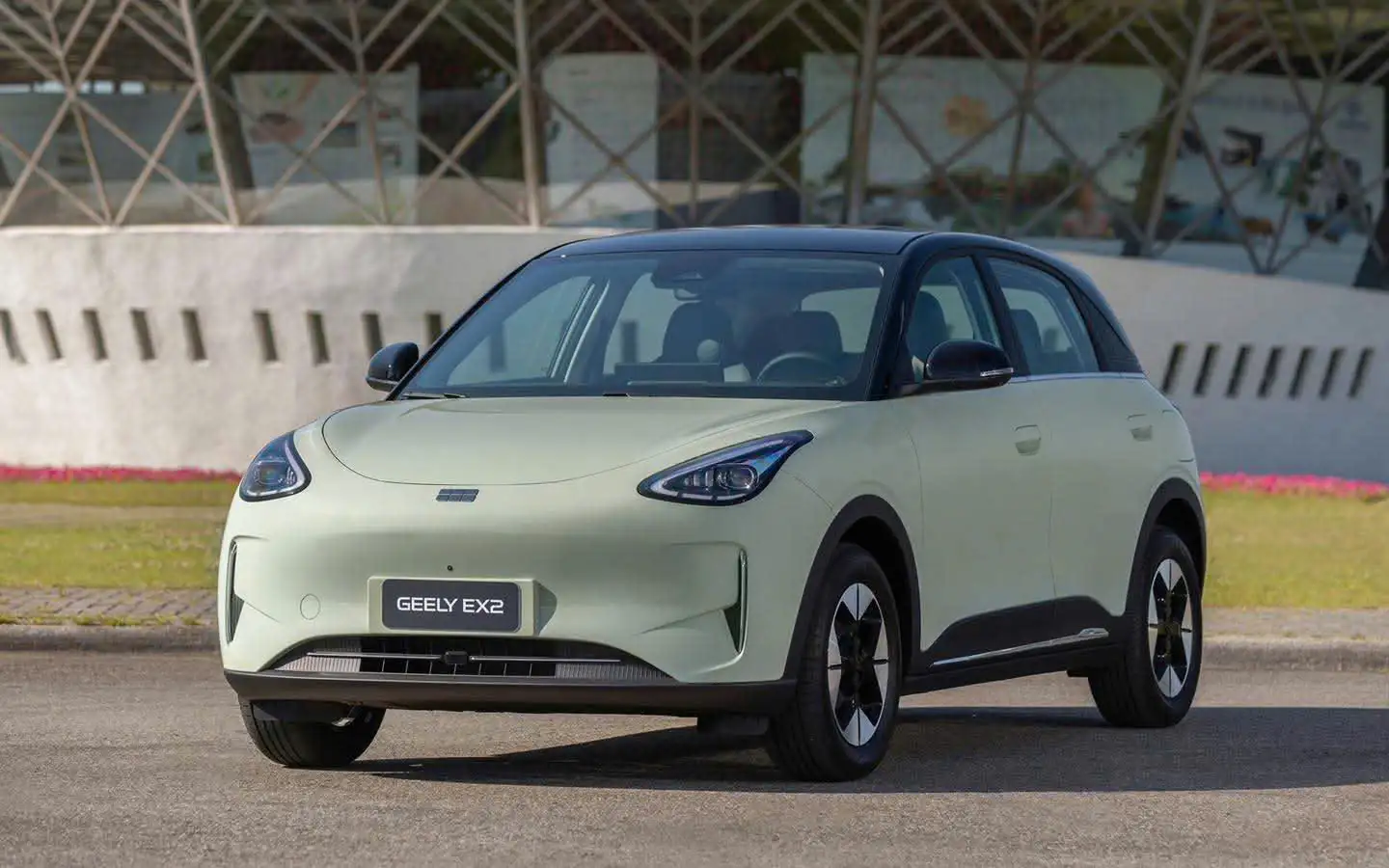Geely Ex2